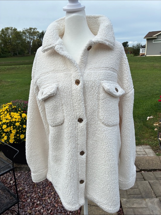 32 Degrees Jackets & Blazers - 32 Heat Women's Cream Sherpa Shacket Jacket - Cozy Button-Front M/L